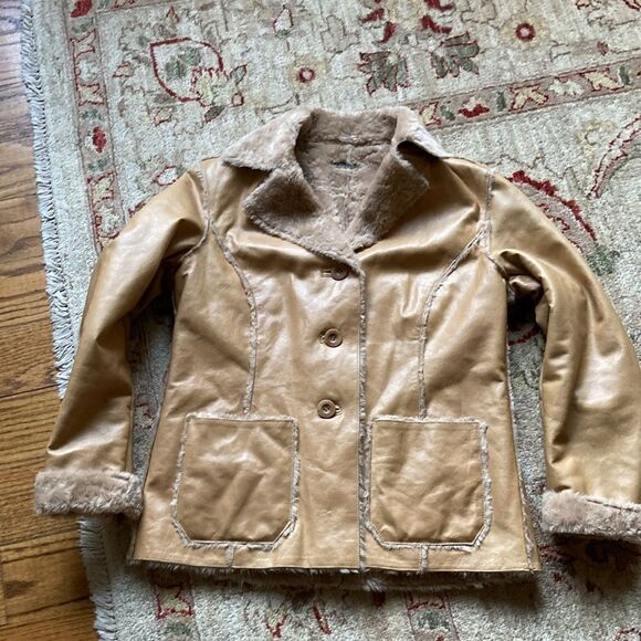 Vintage Guess Genuine Leather Faux Fur Three Button Jacket Size Medium - Picture 13 of 15